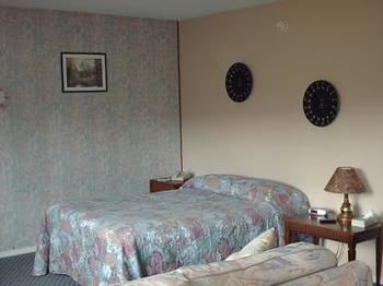 Travellers Rest Motel Salmon Arm Bagian luar foto