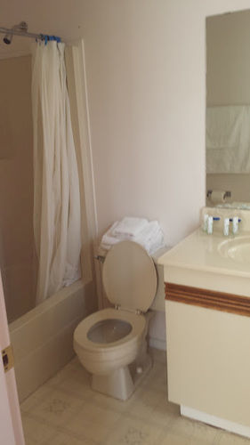 Travellers Rest Motel Salmon Arm Bagian luar foto