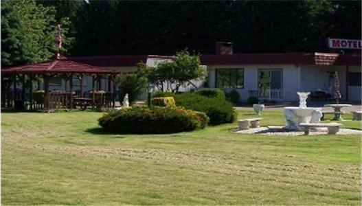 Travellers Rest Motel Salmon Arm Bagian luar foto